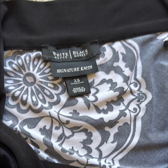 White Horse Black Market Elegant Black and White Women's Top - Picture 8 of 9